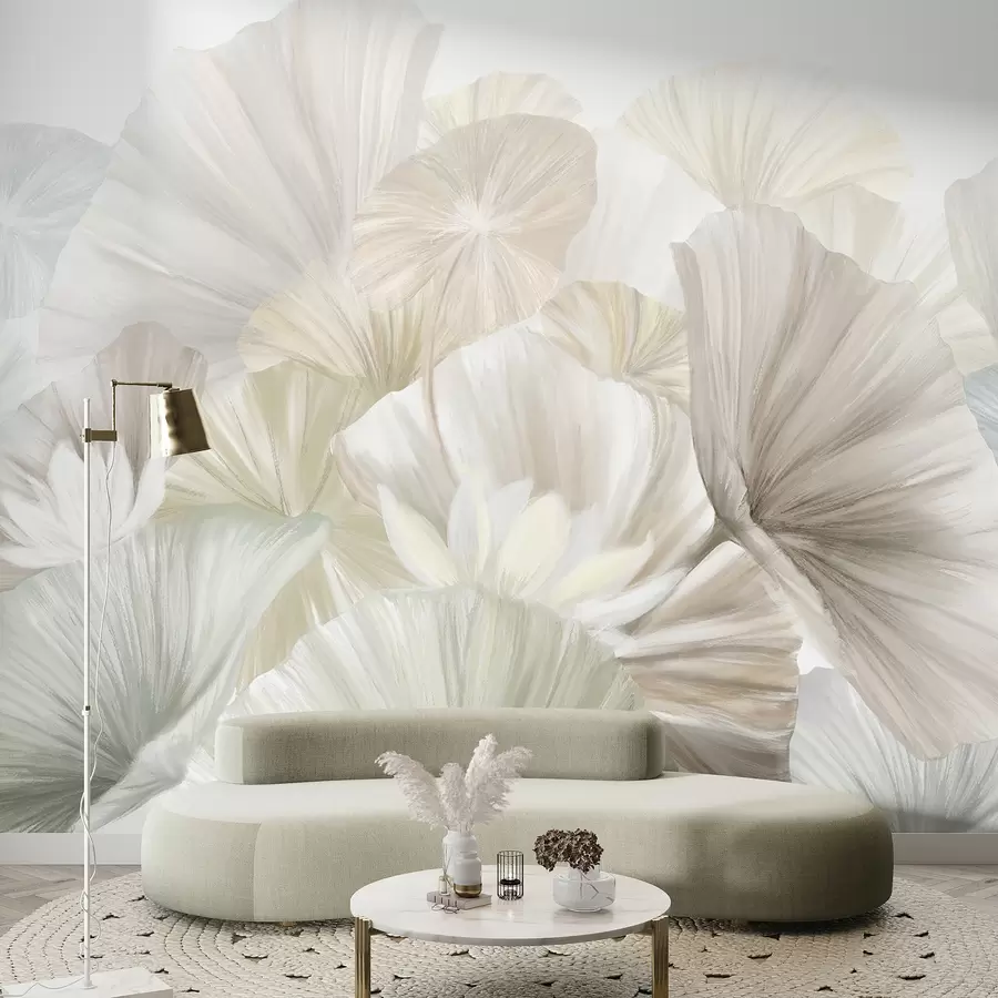 murales de pared Delicadas hojas de loto verde con flores blancas de pétalos suaves y plumosos dispuestas en una composición artística natural w08265