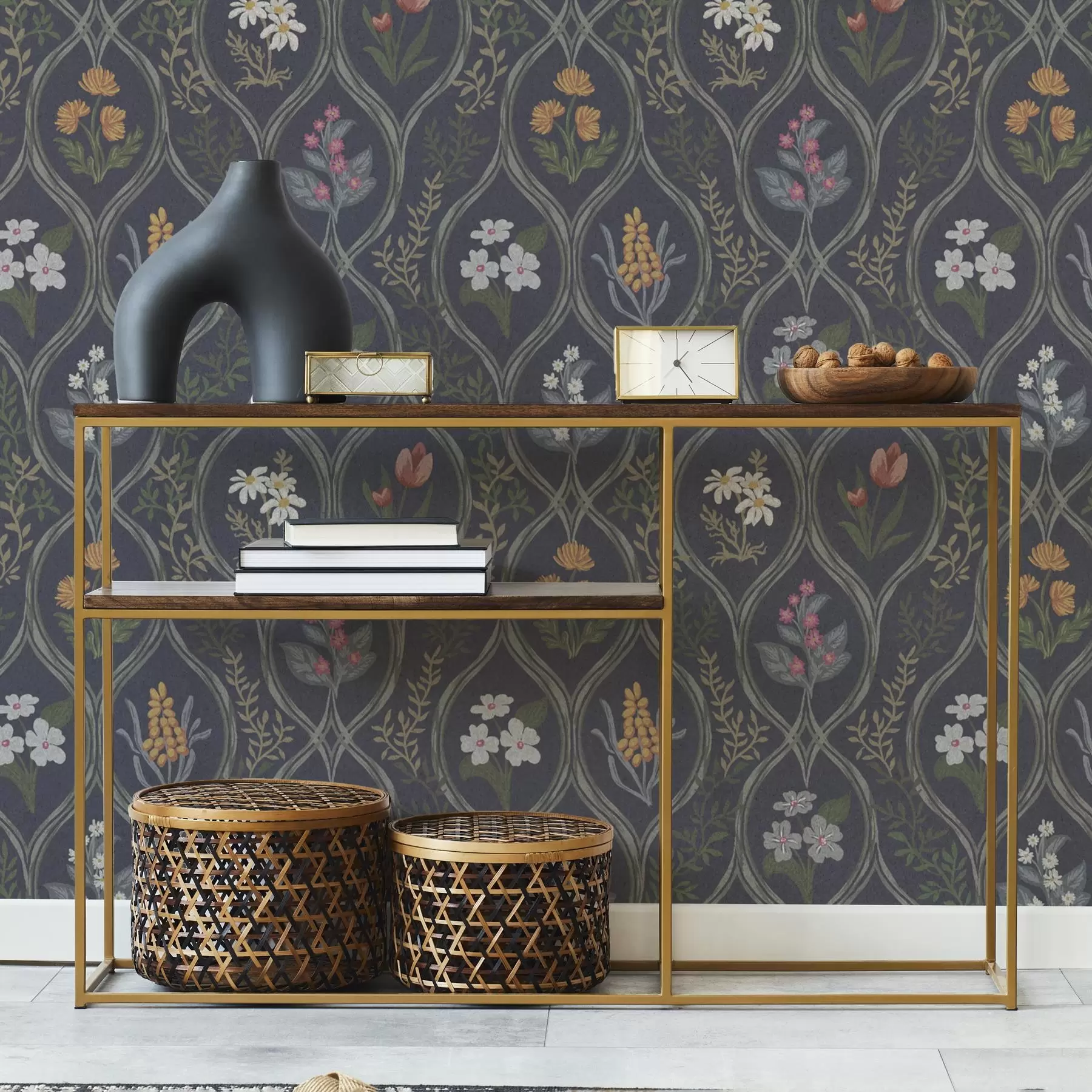 murales de pared Marco vintage oscuro con coloridas flores de jardín a00454