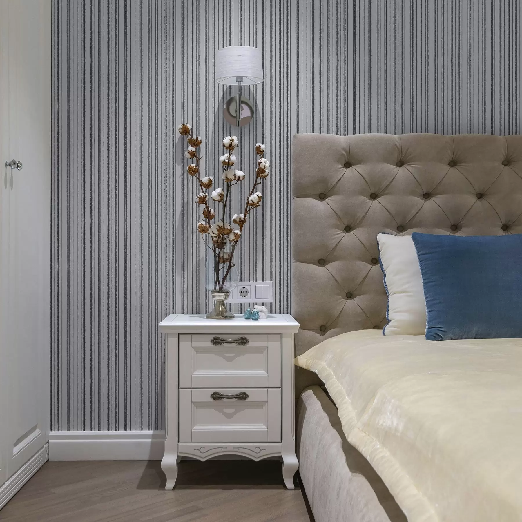 murales de pared Rayas verticales grises sobre fondo blanco a00507