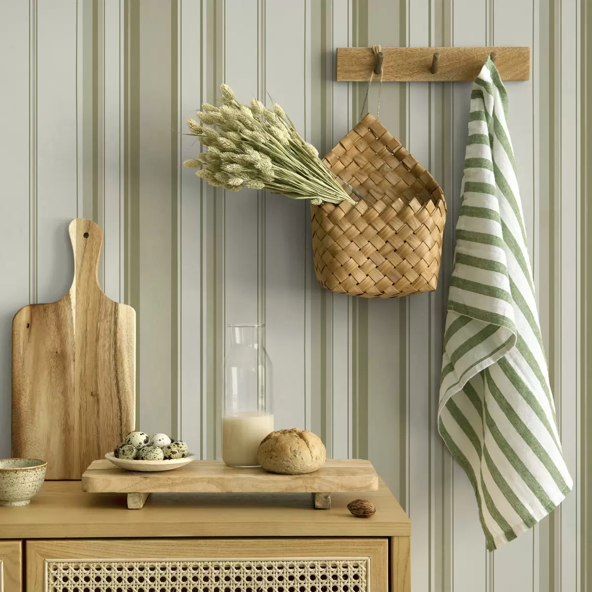 Papel pintado Fondo crema con rayas gris-beige de diferentes anchos a00521