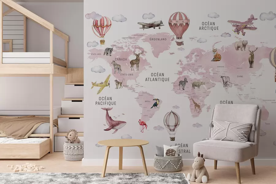 murales de pared Mapa infantil en estilo acuarela con animales y globos aerostáticos. En francés. Color rosa. c00001frv3