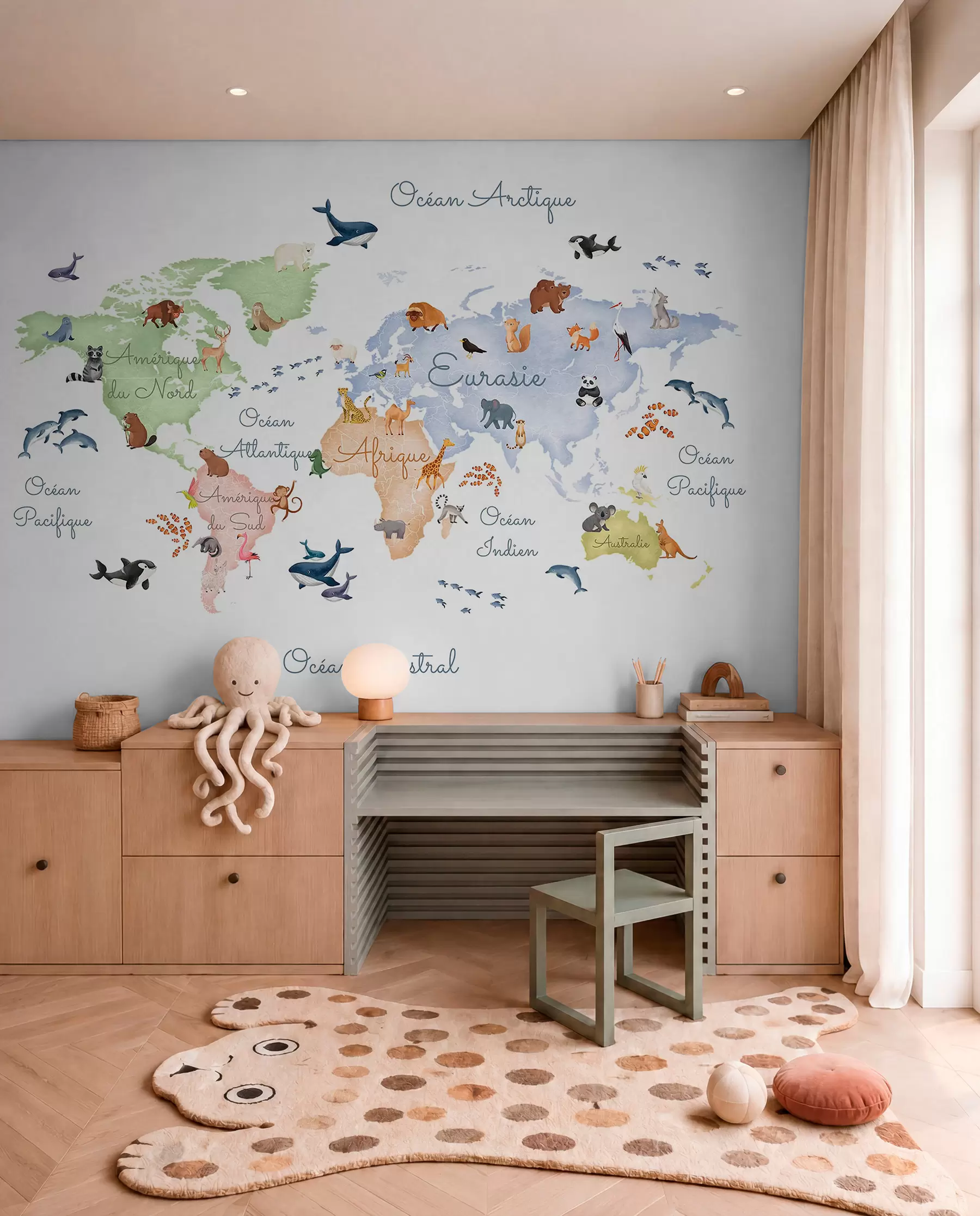 murales de pared Un mapa a color con estilo de acuarela en el que aparecen animales. Etiquetas en francés c00012fr