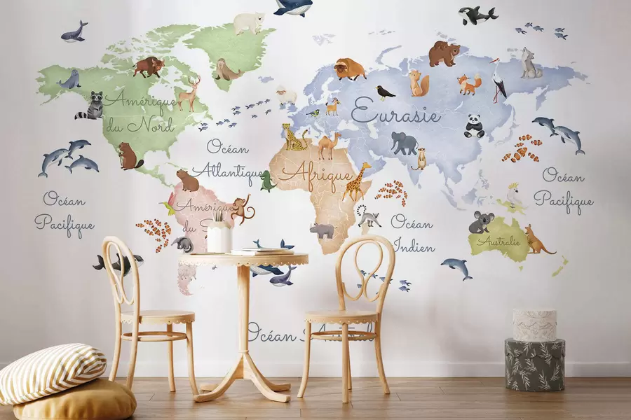 murales de pared Un mapa a color con estilo de acuarela en el que aparecen animales. Etiquetas en francés c00012fr