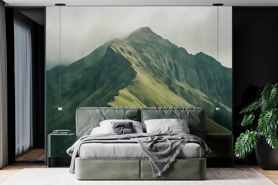 murales de pared Malaquita de montaña con laderas verdes y una cima envuelta en una suave bruma w05820