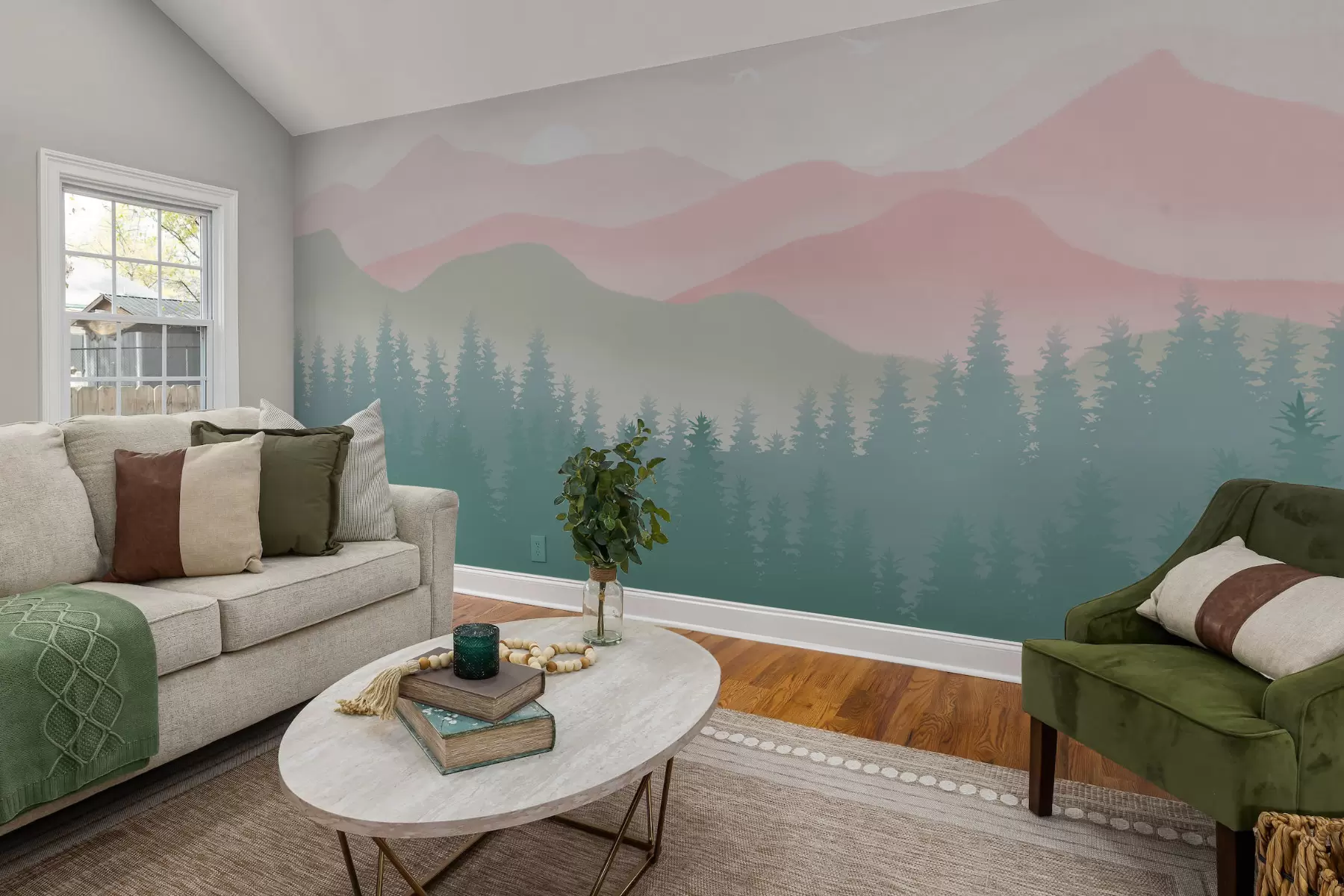 murales de pared Montañas neblinosas con bosque de pinos, colores naturales suaves, rosa y verde u98774